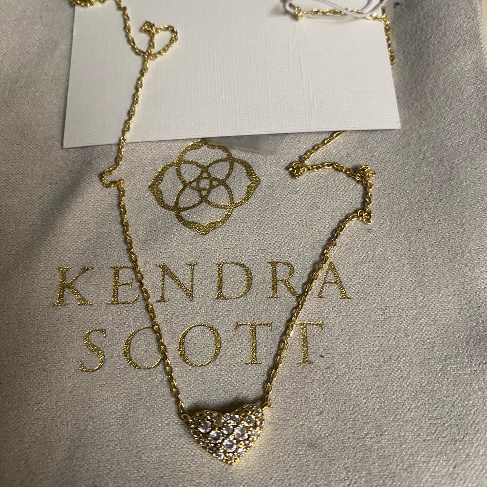 Kendra Scott  Ari Pave crystal Heart Necklace